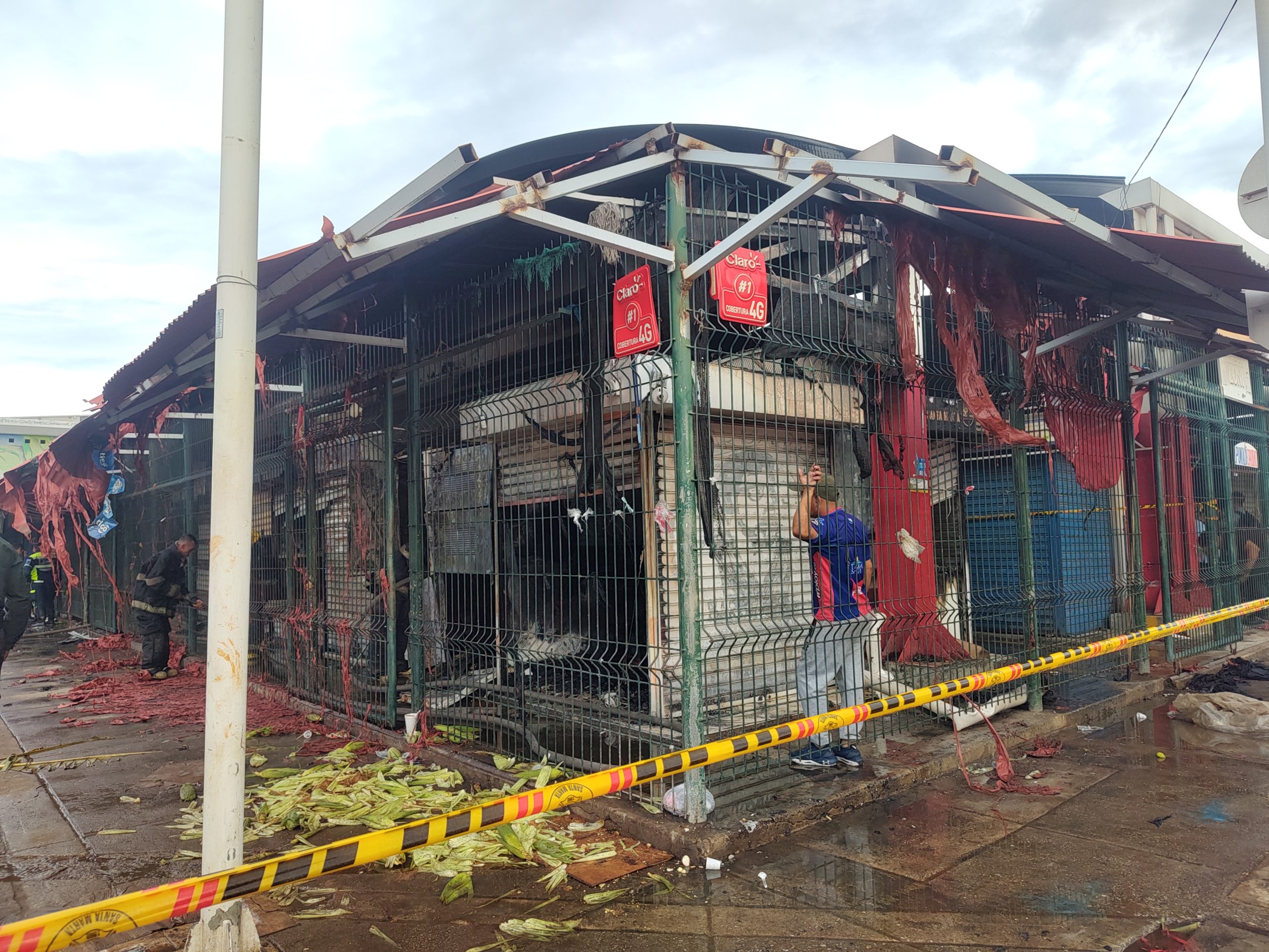 12 colmenas de la Galería Comercial del Mercado Público de Santa Marta resultaron afectadas